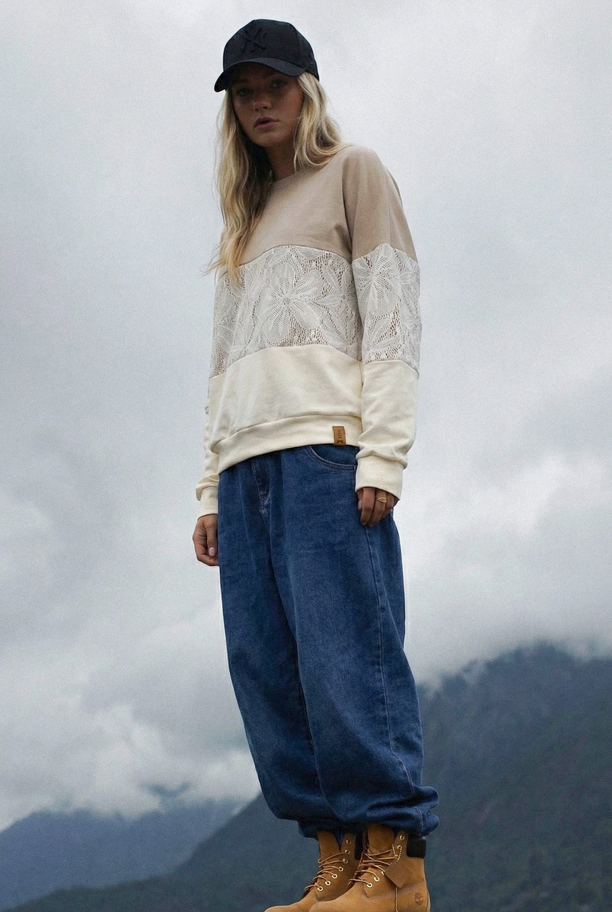 Sweater Mia Mocha Lace