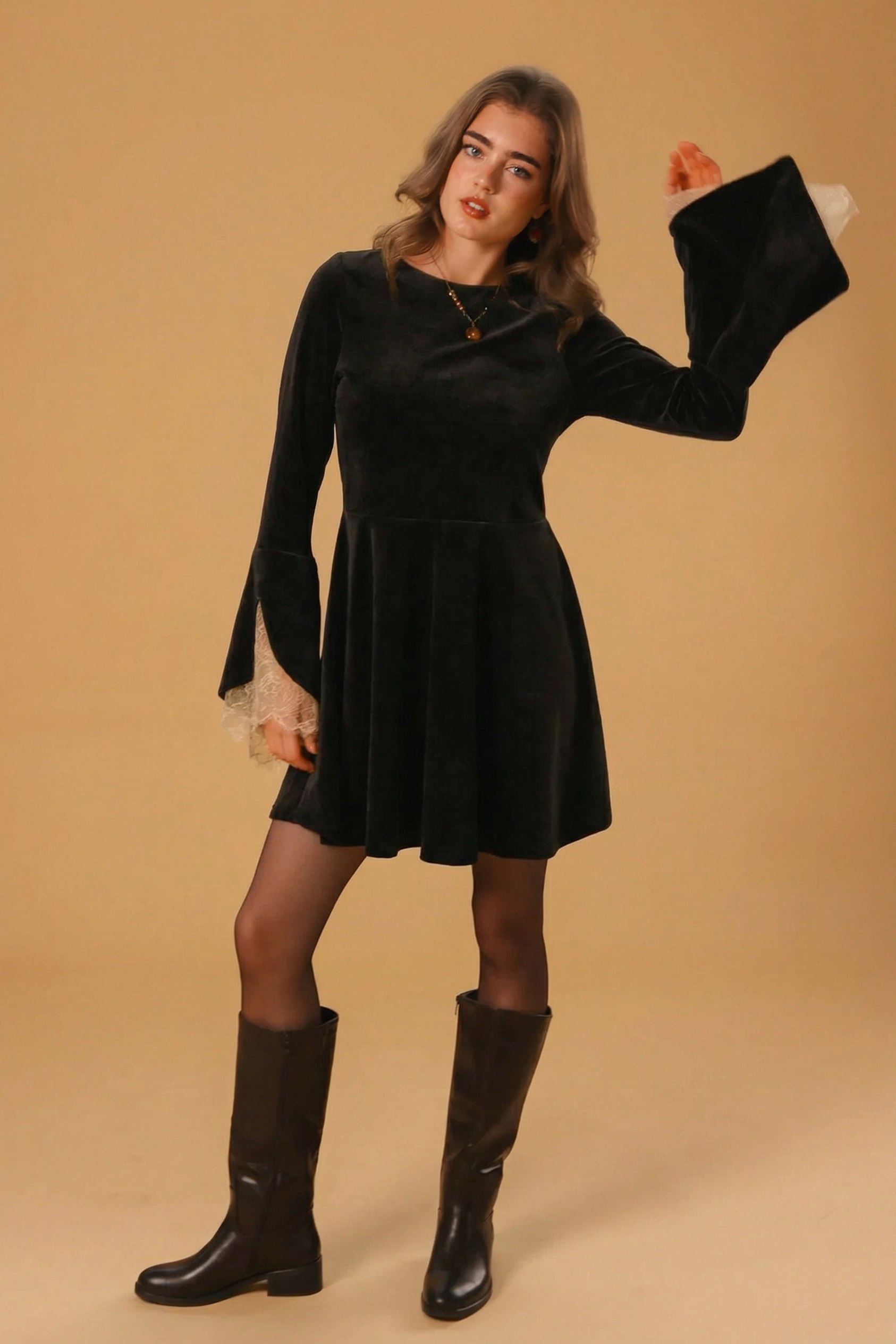 Dress Haven Diamond Sleeve Black