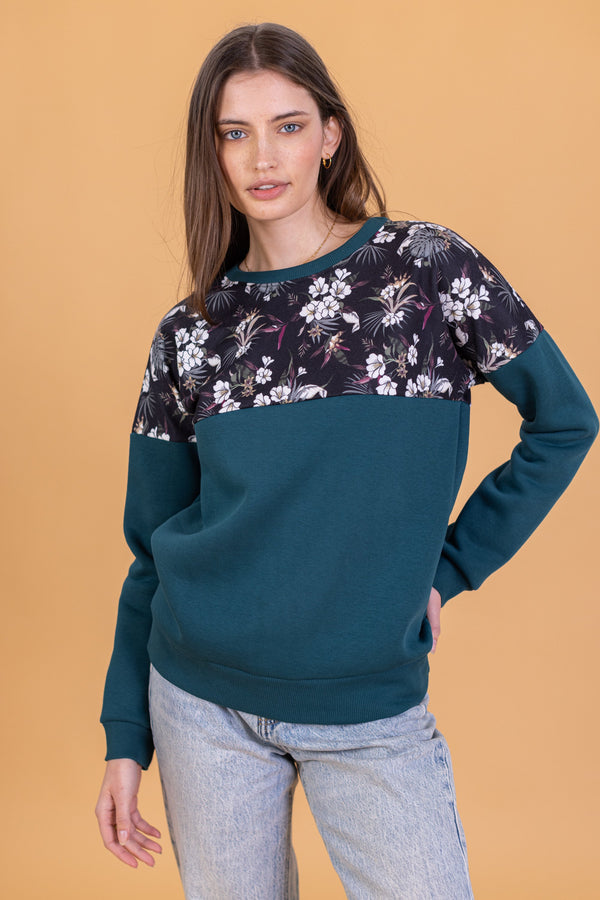 Sweater Phoria Winter Flowers